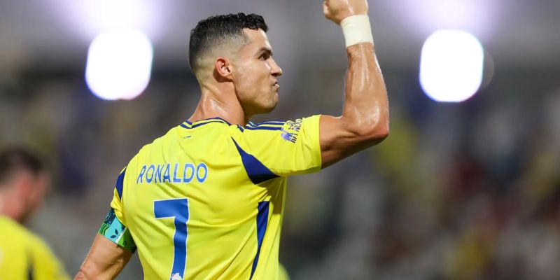 Ronaldo hiện đang là cầu thủ ghi bàn nhiều nhất trong lịch sử bóng đá